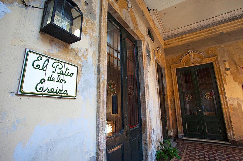 Patio interno della Casa de los Ezeiza a San Telmo