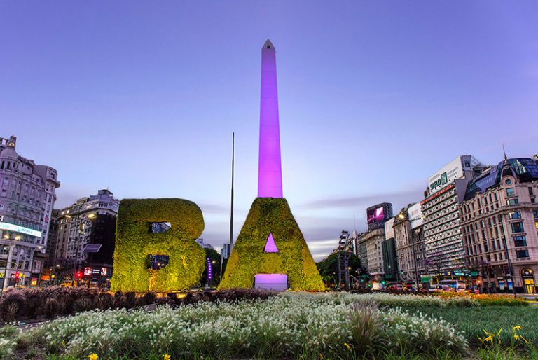 Alba sull'Obelisco di Buenos Aires