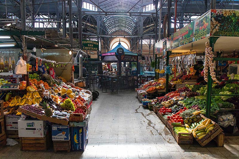 Interni del mercato coperto di San Telmo