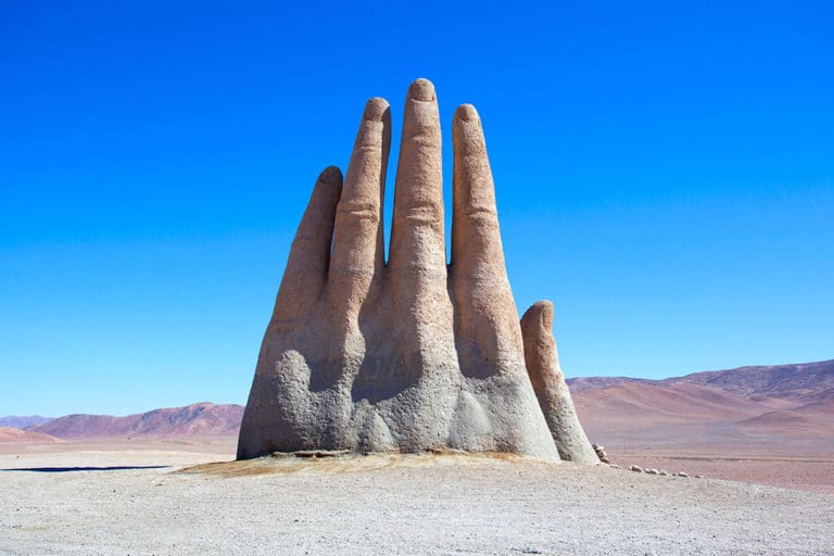 MAno del Desierto in Atacama, Chile