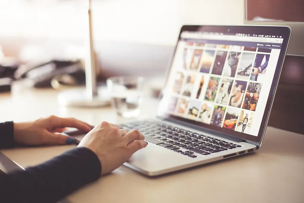 build a photography portfolio