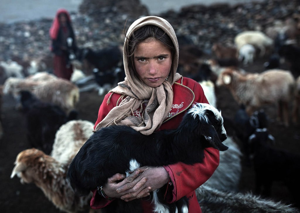 girl in afganisthan