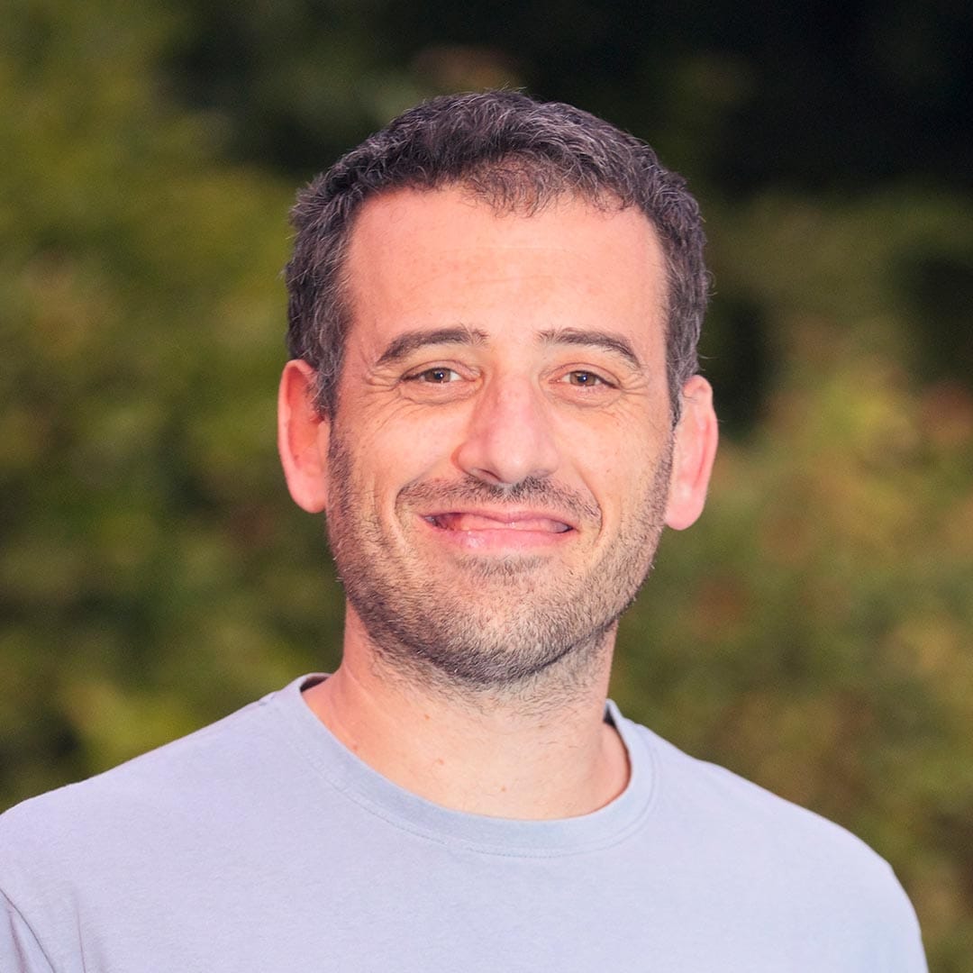 nicholas tinelli headshot